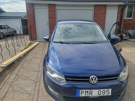 Volkswagen Polo 2 of 6