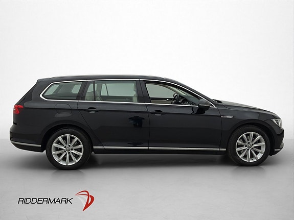 Volkswagen Passat 4 of 30