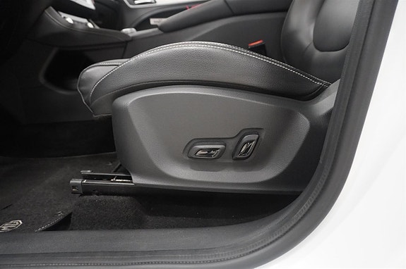 MG ZS 9 of 11