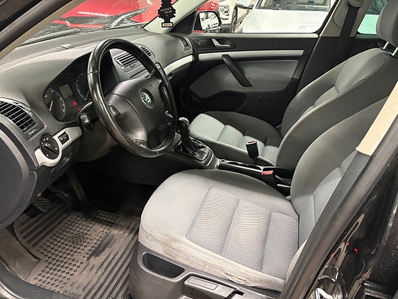 Skoda Octavia 4 of 8