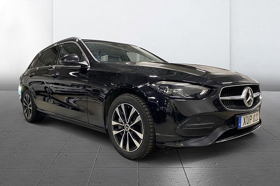Mercedes-Benz C300 3 of 9