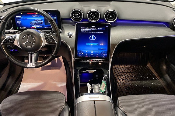 Mercedes-Benz C300 8 of 9