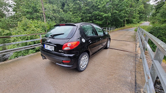 Peugeot 206+ 3 of 6