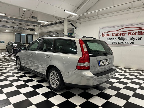 Volvo V50 5 of 15