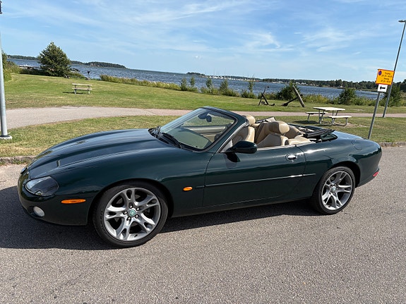 Jaguar XK 3 of 7