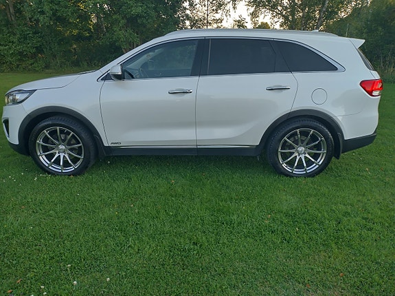 Kia Sorento 7 of 12