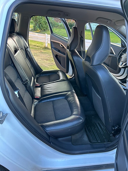 Volvo V70 10 of 12