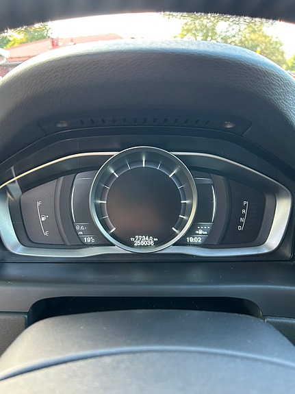 Volvo V70 12 of 12