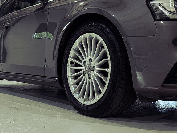 Audi A4 6 of 15