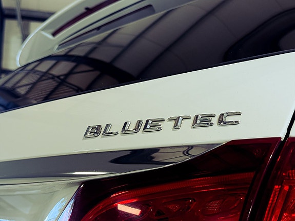 Mercedes-Benz C220 8 of 21