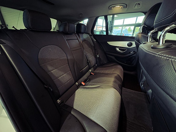 Mercedes-Benz C220 14 of 21