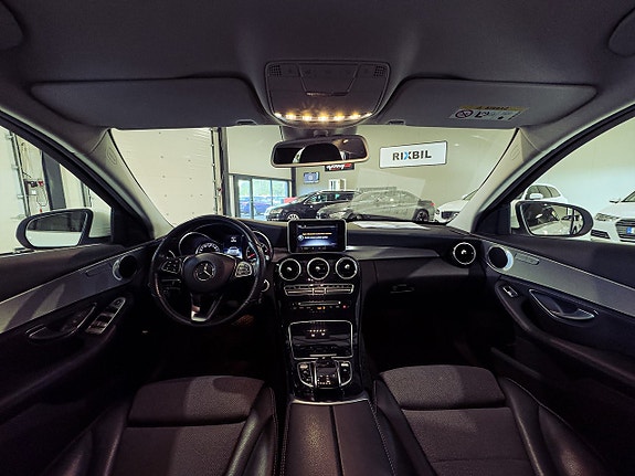 Mercedes-Benz C220 10 of 21