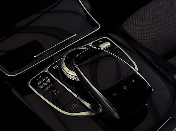 Mercedes-Benz C220 16 of 21