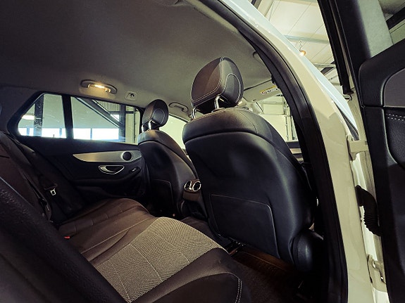 Mercedes-Benz C220 12 of 21