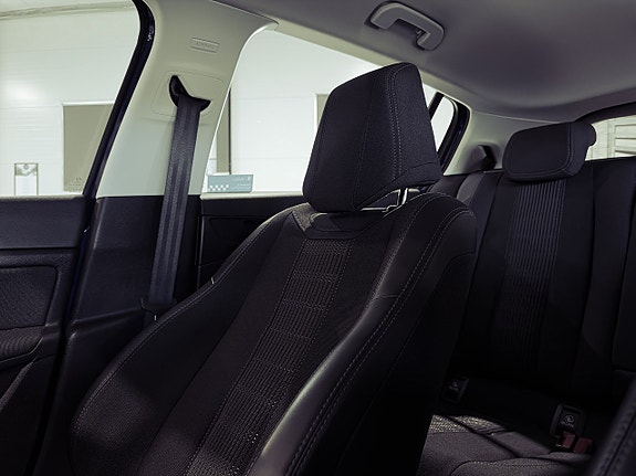 Peugeot 308 14 of 18