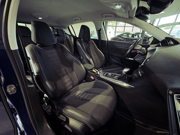 Peugeot 308 13 of 18