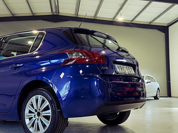 Peugeot 308 4 of 18