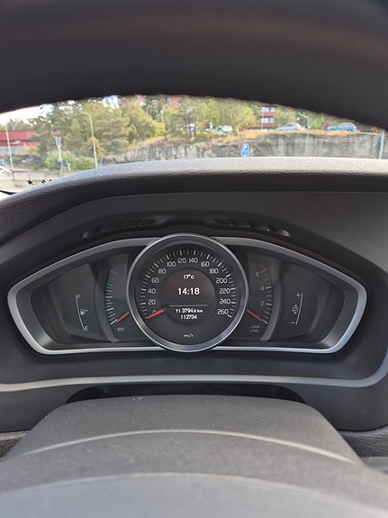 Volvo V40 13 of 14