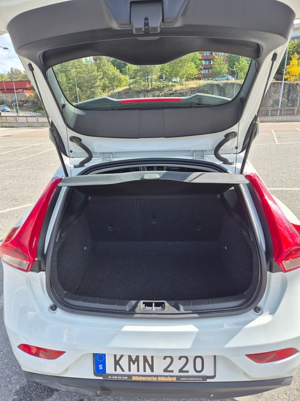 Volvo V40 6 of 14