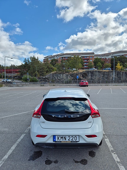 Volvo V40 4 of 14