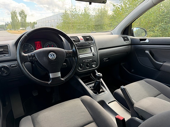 Volkswagen Golf V 10 of 13