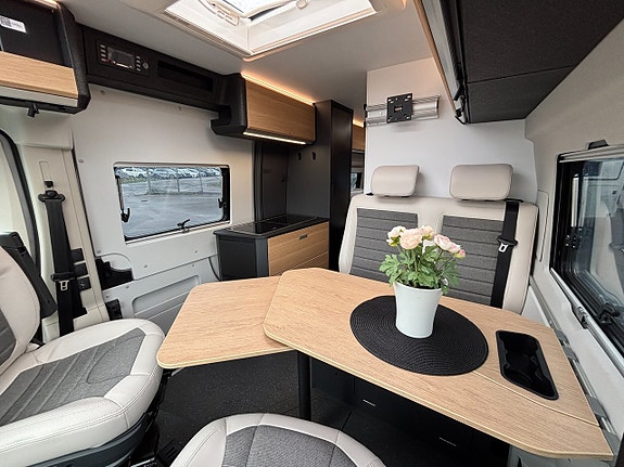 Adria TWIN Select 640 SGX - NYHET - Höj/Sänkbar säng - Dieselpanna - Stor kyl - 7 of 18