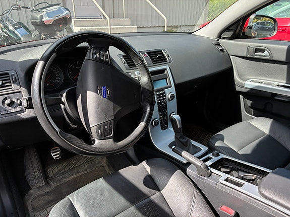 Volvo V50 3 of 3