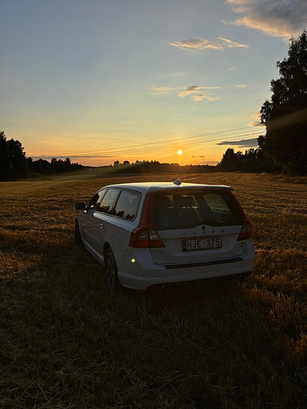 Volvo V70 4 of 12