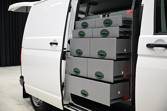 Volkswagen Transporter 15 of 30