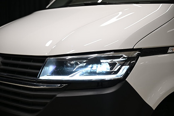 Volkswagen Transporter 4 of 30