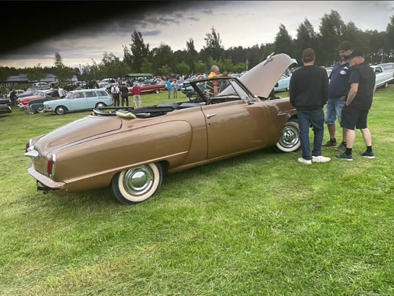 Studebaker Commander 3 of 8