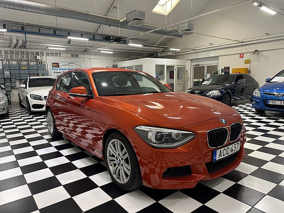 BMW 116i 2 of 14