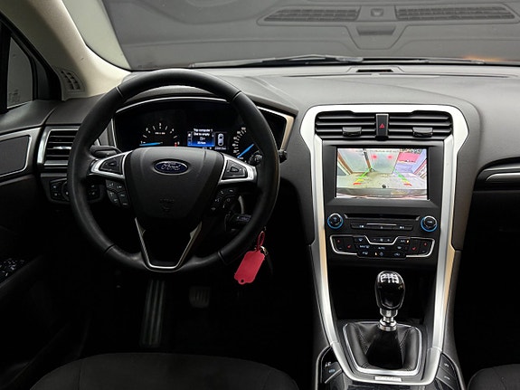 Ford Mondeo 9 of 16