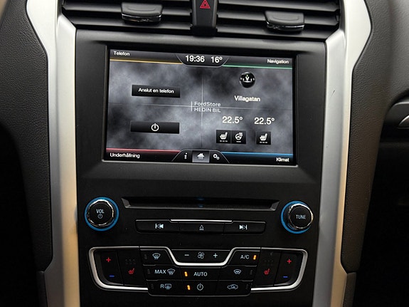 Ford Mondeo 15 of 16