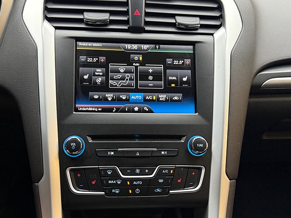 Ford Mondeo 14 of 16