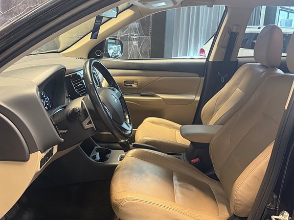 Mitsubishi Outlander 13 of 22