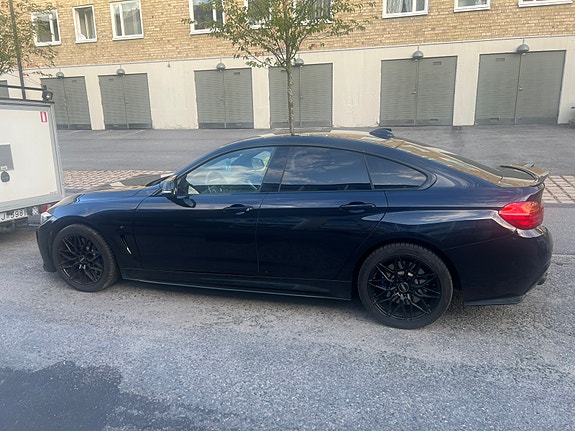 BMW 430i 3 of 4