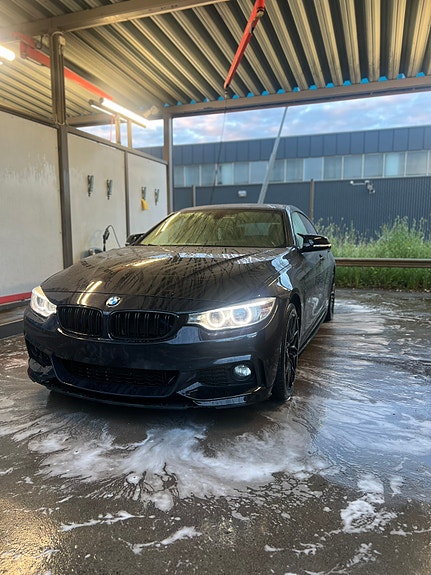 BMW 430i 2 of 4
