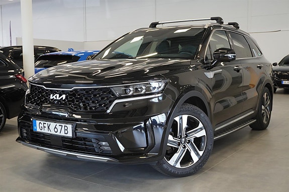 Kia Sorento 2 of 18