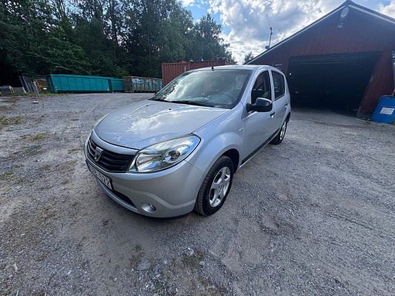 Dacia Sandero 3 of 23