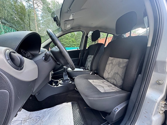 Dacia Sandero 20 of 23