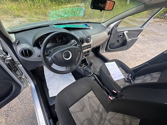 Dacia Sandero 11 of 23