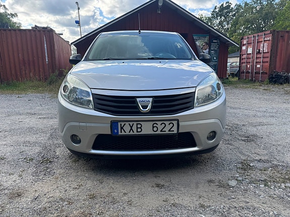 Dacia Sandero 4 of 23