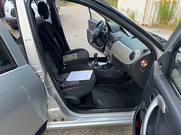 Dacia Sandero 18 of 23