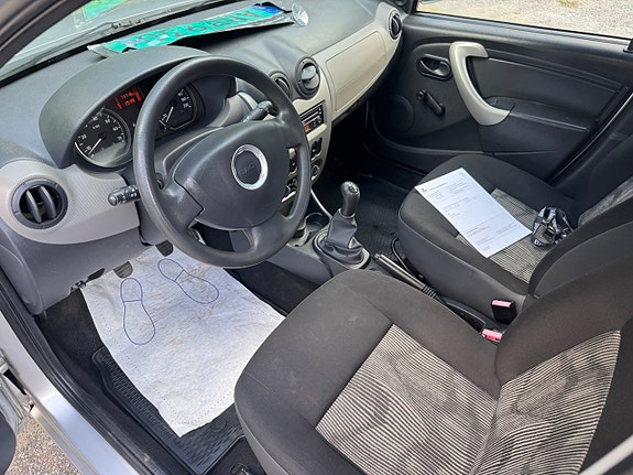 Dacia Sandero 22 of 23