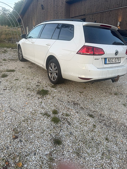 Volkswagen Golf VII 2 of 7