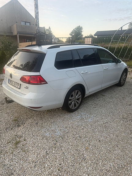 Volkswagen Golf VII 3 of 7