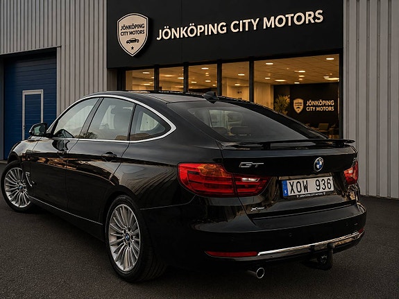 BMW 320d 2 of 24