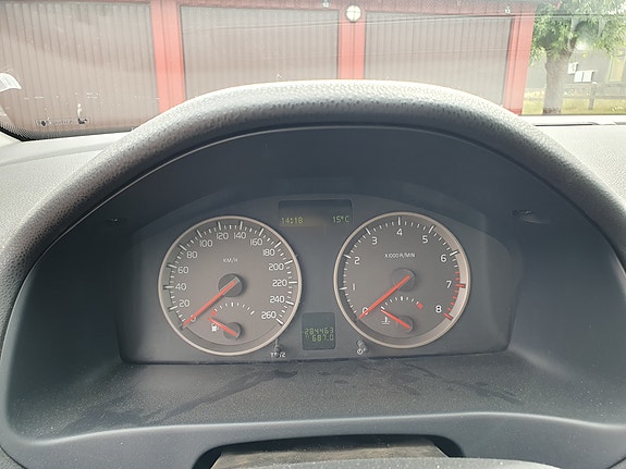 Volvo V50 8 of 8