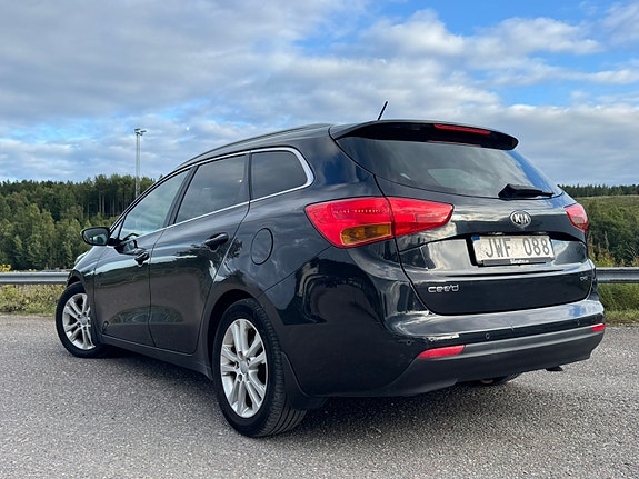 Kia Ceed 3 of 7